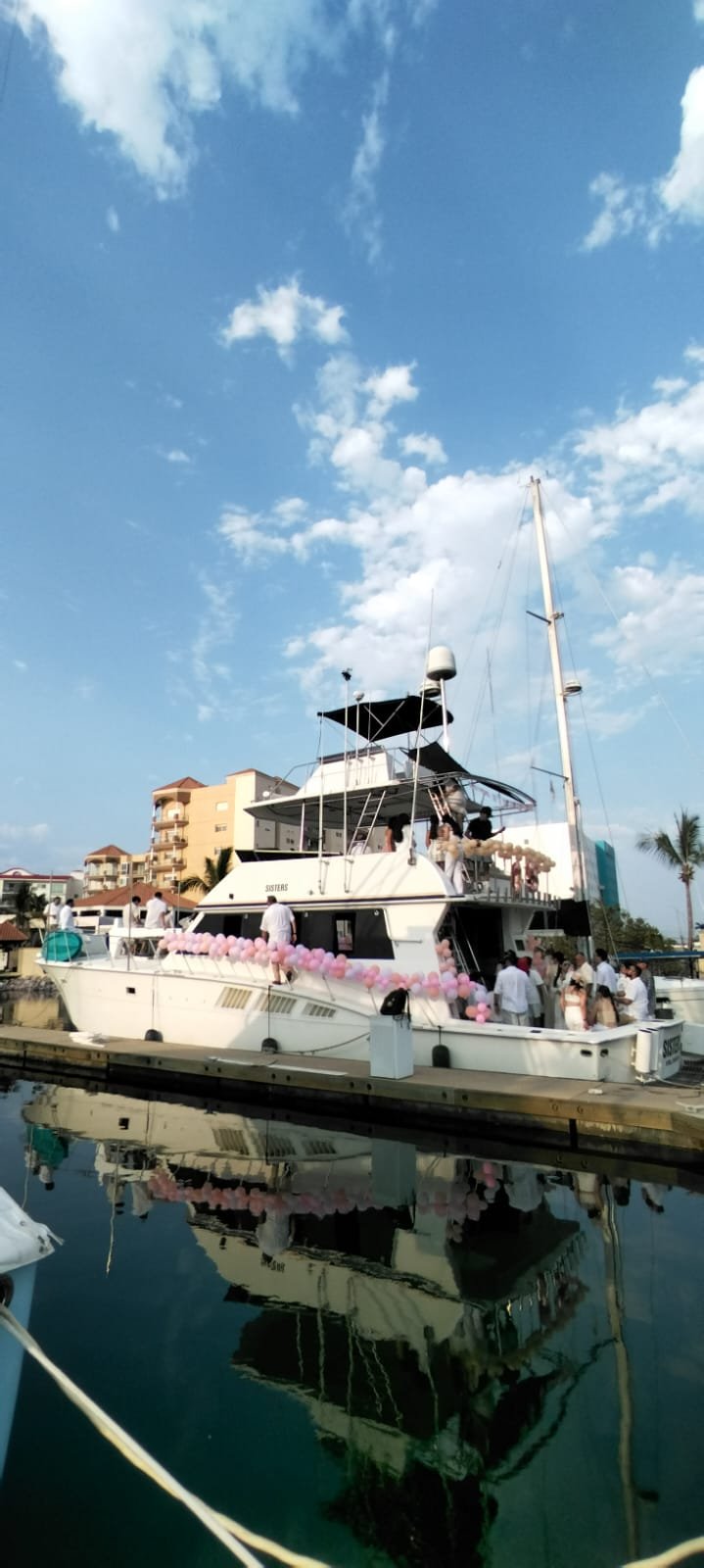 Yate privado para 10 personas